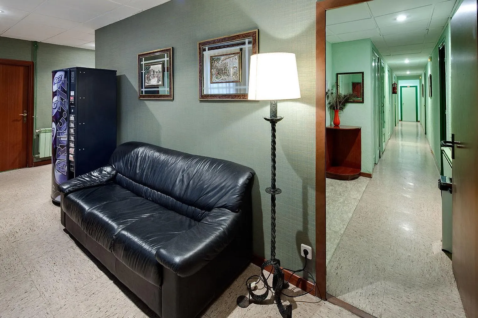 Hotel Lyon Barcelona Spain
