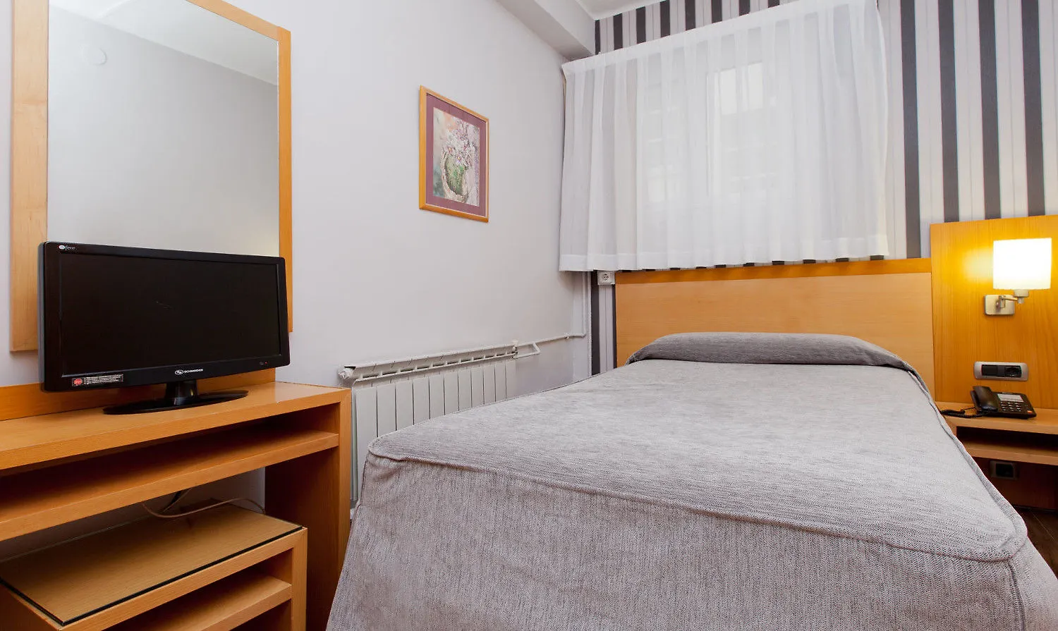 Hotel Lyon Barcelona 0*,